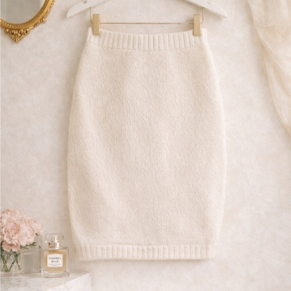 Zara Off-White Textured Knit Skirt | Soft Minimal Chic Neutral Staple